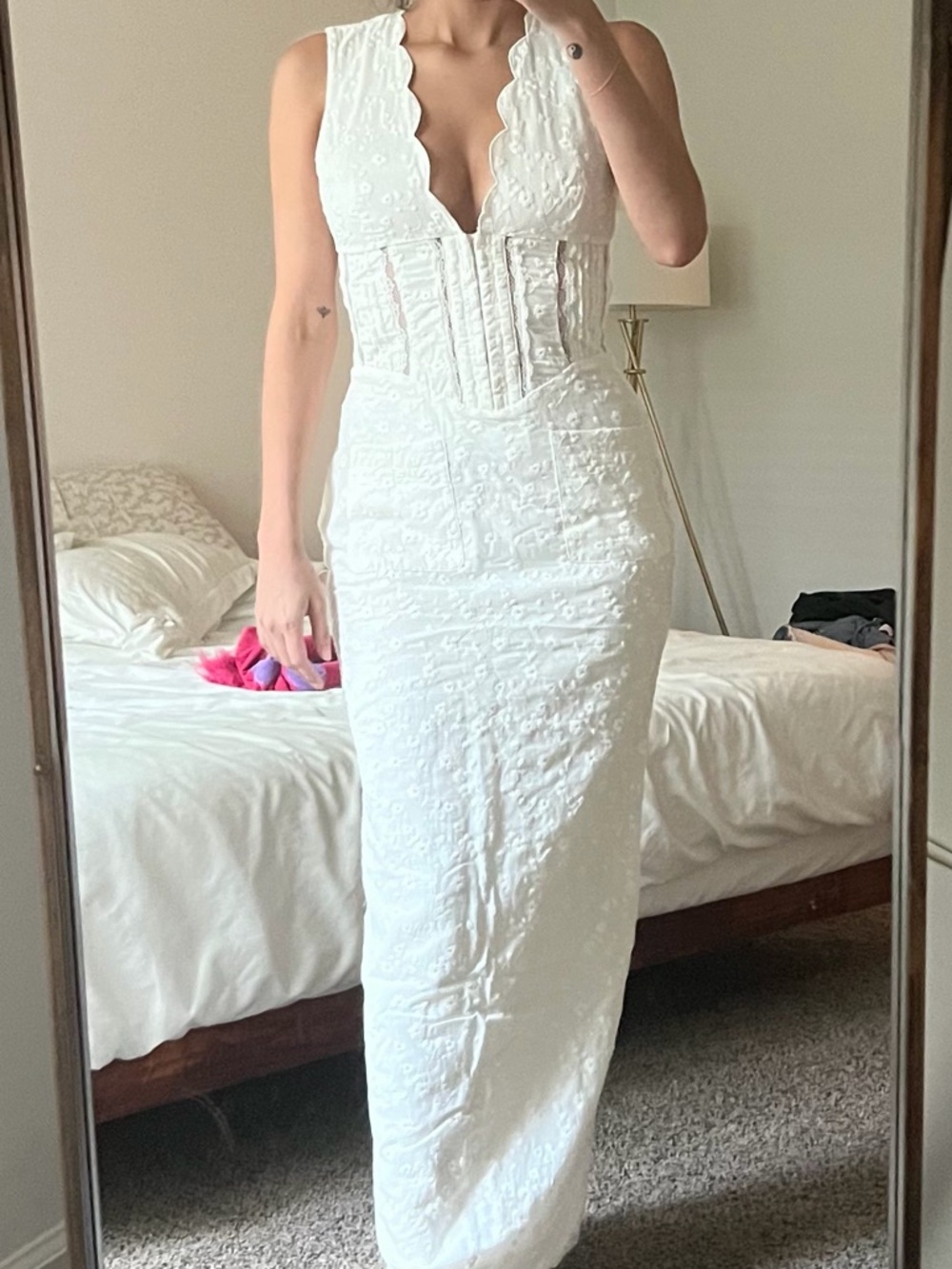 House of CB Sophina White Cotton Broderie Anglais Plunge Maxi Dress - Picture 4 of 4